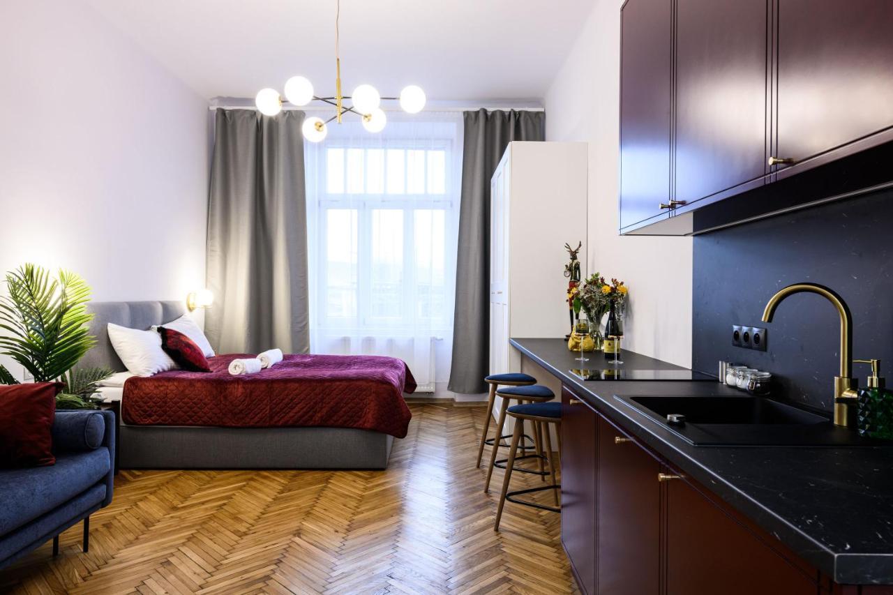 Unique Style Apartments Old Town - 25 Min From The Airport - By Homelike คราคูฟ ภายนอก รูปภาพ