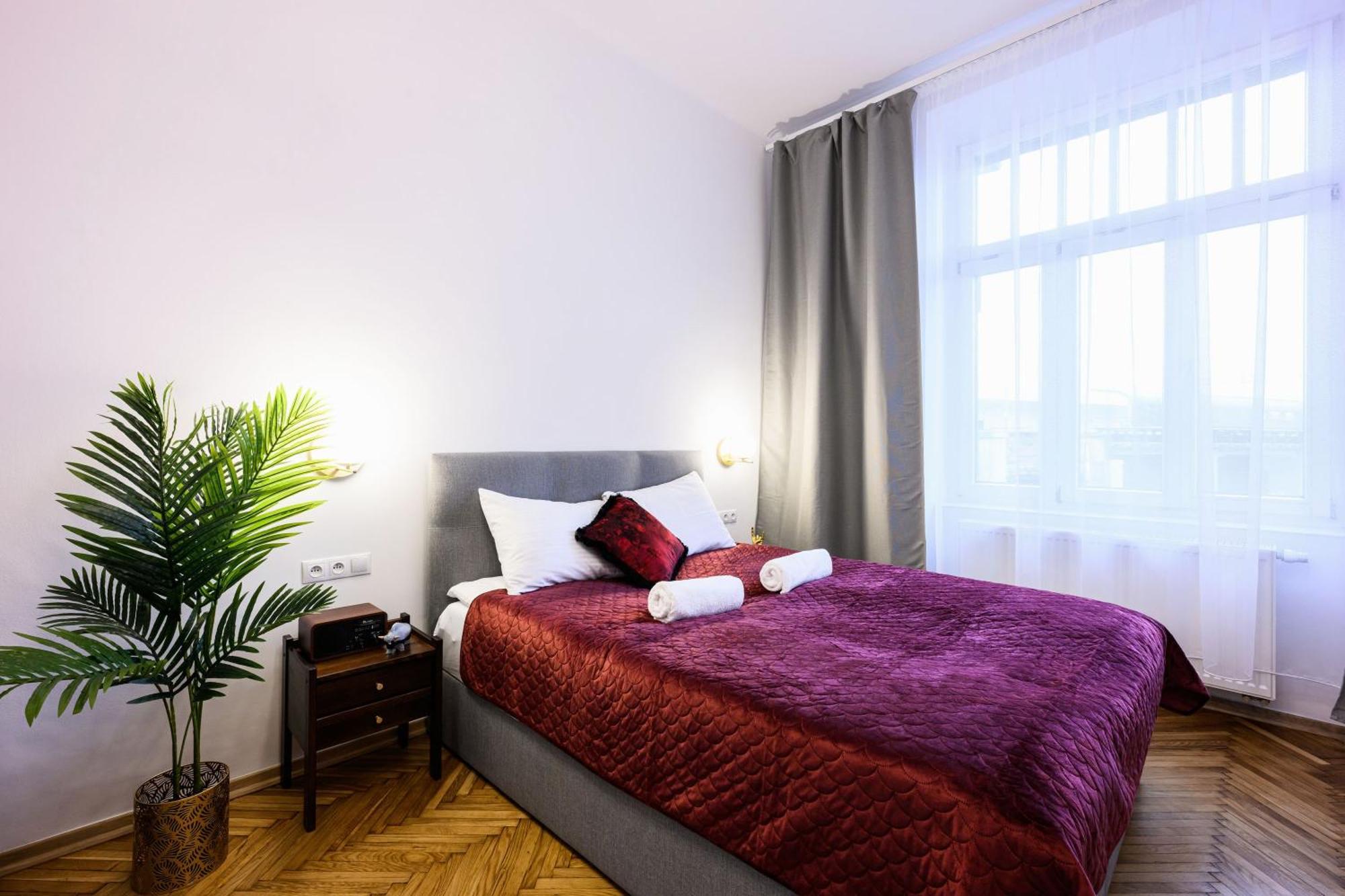 Unique Style Apartments Old Town - 25 Min From The Airport - By Homelike คราคูฟ ภายนอก รูปภาพ