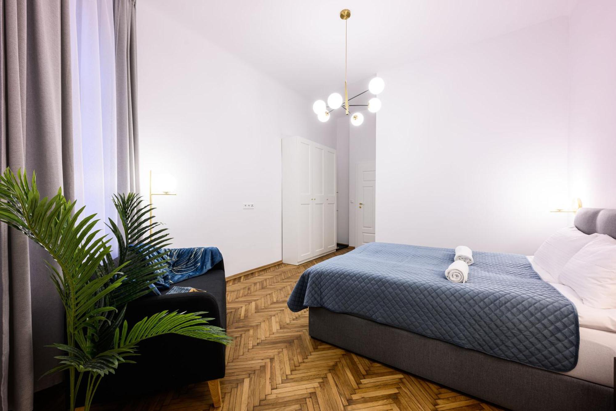 Unique Style Apartments Old Town - 25 Min From The Airport - By Homelike คราคูฟ ภายนอก รูปภาพ