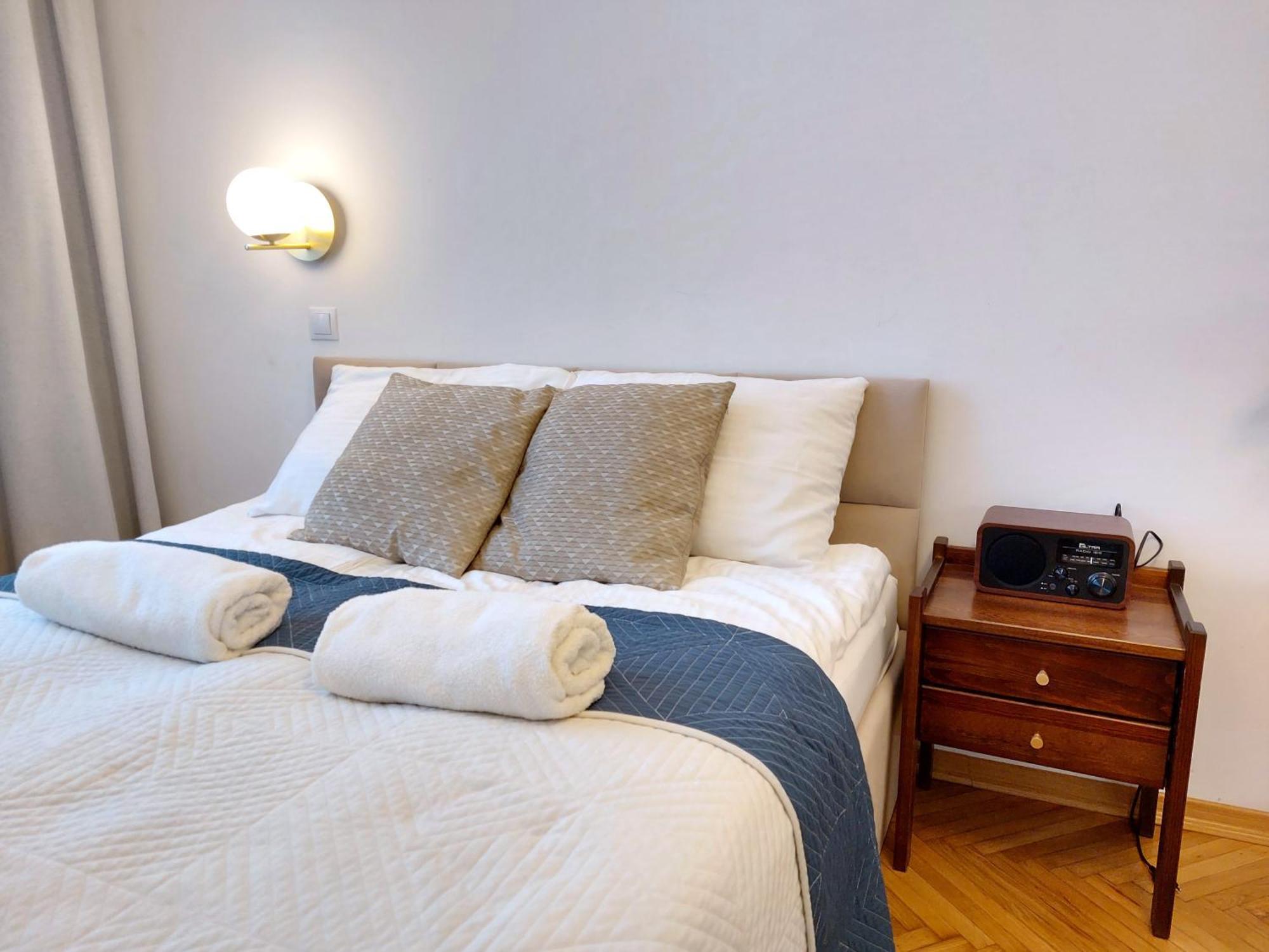 Unique Style Apartments Old Town - 25 Min From The Airport - By Homelike คราคูฟ ภายนอก รูปภาพ