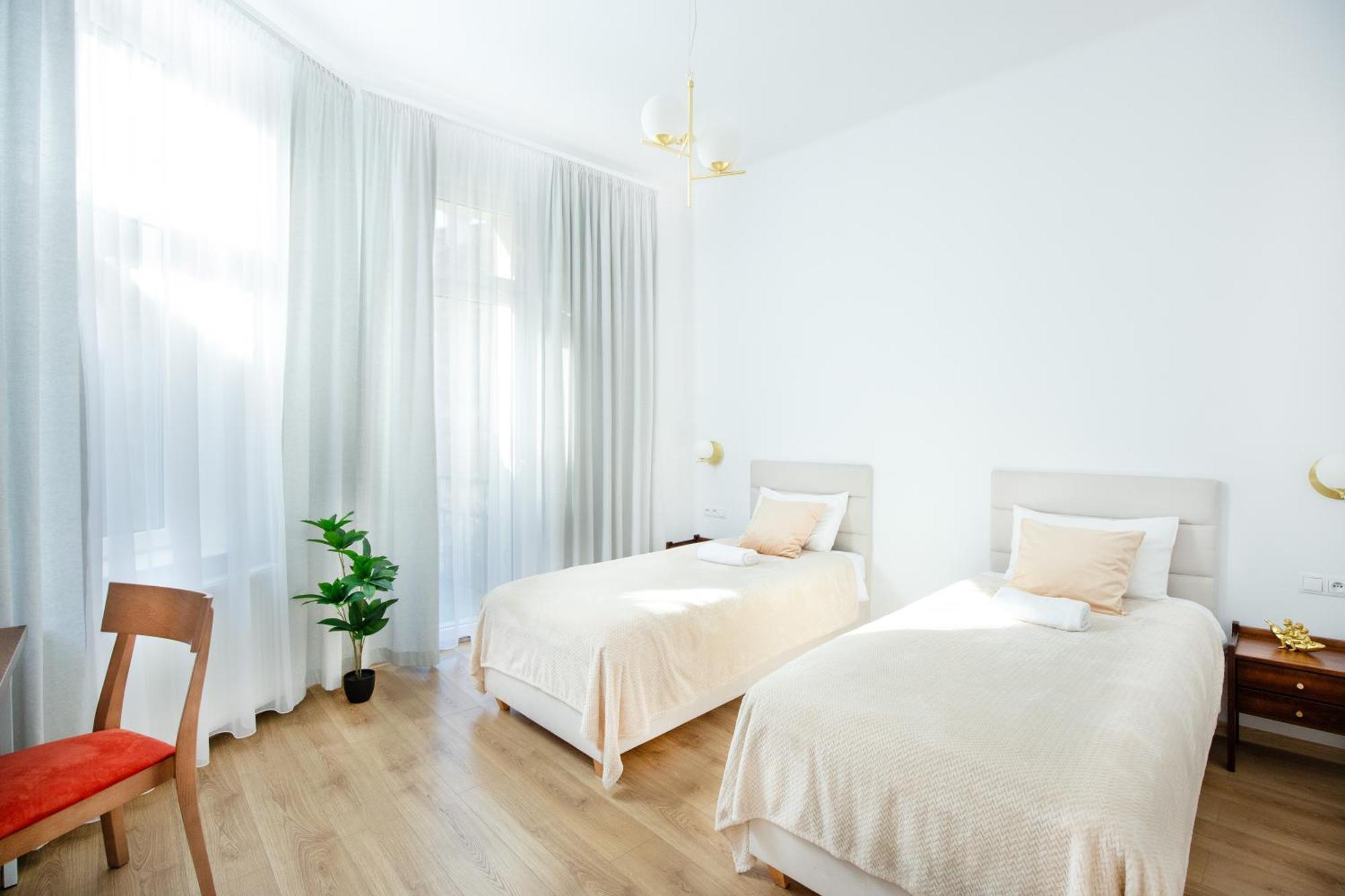 Unique Style Apartments Old Town - 25 Min From The Airport - By Homelike คราคูฟ ภายนอก รูปภาพ