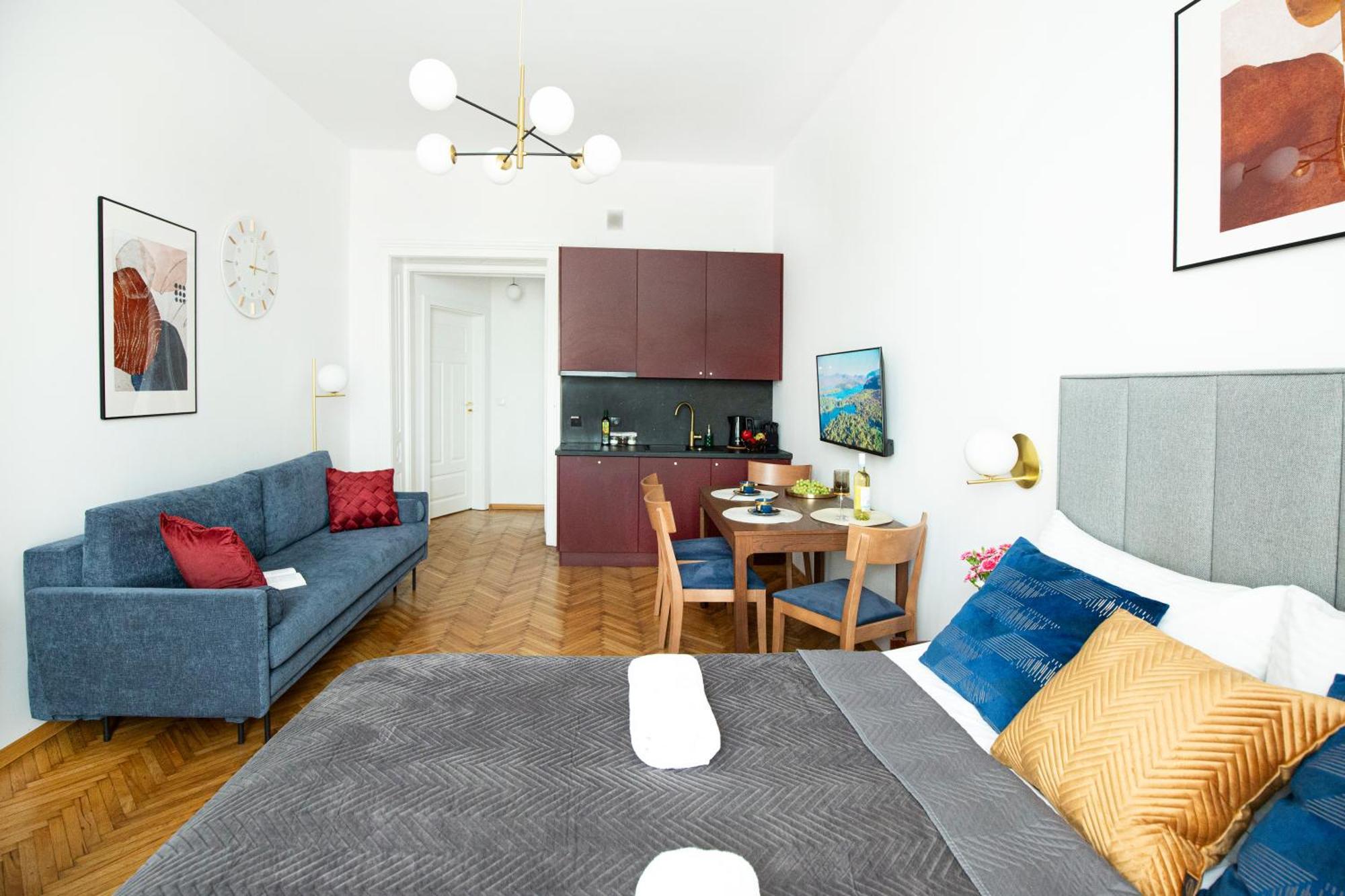 Unique Style Apartments Old Town - 25 Min From The Airport - By Homelike คราคูฟ ภายนอก รูปภาพ